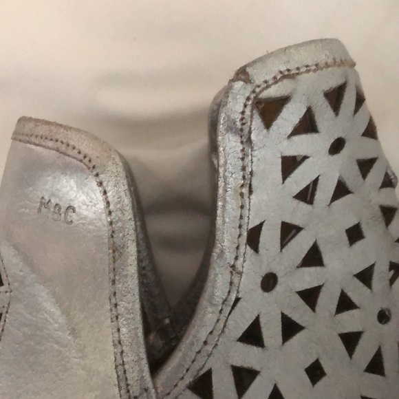 Anthropologie Musse & Cloud Silver Booties Sz 10 - Picture 7 of 12